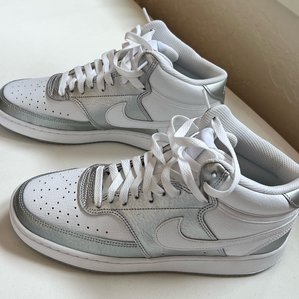 Nike Women’s Court Vision Mid – White/Metallic Silver Sneakers, Size 8.5, New - Picture 2 of 7